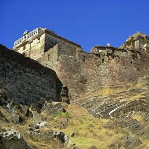 Badal Mahal (Cloud Palace) on peak of a rocky outcrop, Kumbalgarh Fort