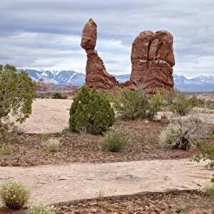 Balanced Rock on a cloudy morning, Arches National Park, Utah, United States of America
