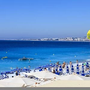 Beach scene, Nice, Alpes Maritimes, Provence, Cote d Azur, French Riviera, France, Mediterranean, Europe