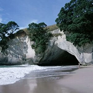 Beach, white chalk cliffs