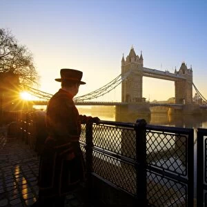 Beefeater and Tower Bridge, London, England, United Kingdom, Europe