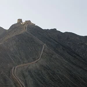 The beginning of the Great Wall, Overhanging Great Wall, Jiayuguan, Gansu, China, Asia