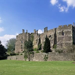 Berkeley Castle, built in 1153, Gloucestershire, England, United Kingdom, Europe