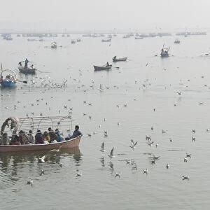 Boats on the Yamuna side of the Sangam, at confluence of Ganges and Yamuna