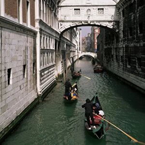 Bridge of Sighs and gondolas