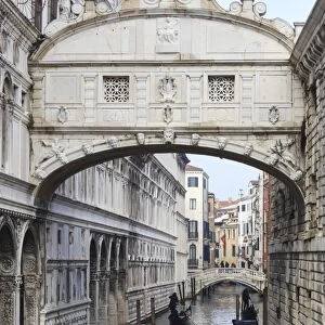 Bridge of Sighs in winter, Venice, UNESCO World Heritage Site, Veneto, Italy, Europe
