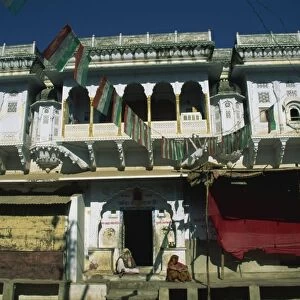 Building in the Main Bazaar, Pushkar, Rajasthan state, India, Asia
