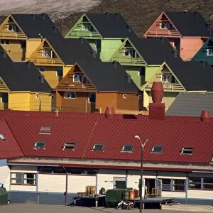Buildings and painted houses at Spitsbergen