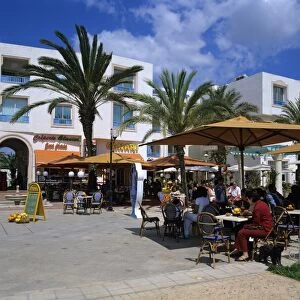 Cafe scene at the marina, Yasmine Hammamet, Cap Bon, Tunisia, North Africa, Africa