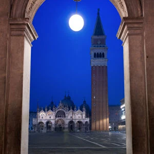Campanile tower, Piazza San Marco (St. Marks Square) and Basilica di San Marco, at night