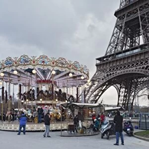 Carousel with Eiffel Tower, Paris, Ile de France, France, Europe