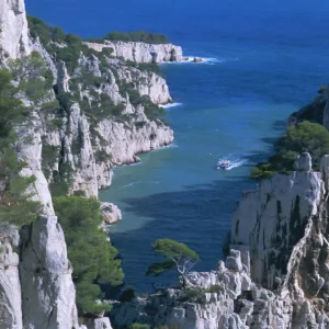 Cassis, Calanque d en Vau, Cote des Calanques, Bouches du Rhone, Mediterranean coast