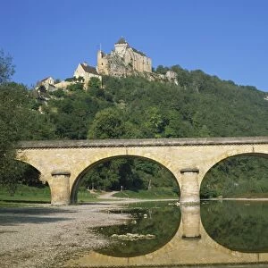 Castelnaud Castle and River Dordogne, Dordogne, Aquitaine, France, Europe