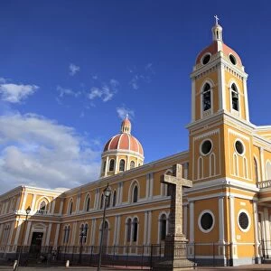 Cathedral de Granada, Park Colon, Park Central, Granada, Nicaragua, Central America