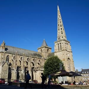 Cathedrale de St. Tugdual, Breton Cathedral, Treguier, Cote de Granit Rose, Cotes d Armor, Brittany, France, Europe