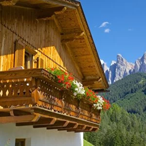 Chalet, Val di Funes, Bolzano Province, Trentino-Alto Adige / South Tyrol, Italian Dolomites, Italy, Europe