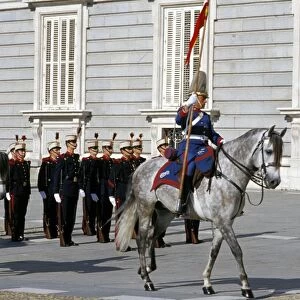 Changing of the guard at Palacio Real (Royal Palace)
