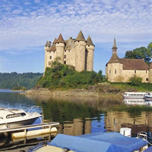 Chateau de Val on the River Dordogne, Bort-les-Orgues, France, Europe