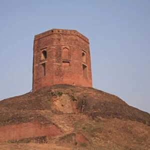 Chaukhandi Stupa, Buddhist stupa, Sarnath, near Varanasi, Uttar Pradesh, India, Asia