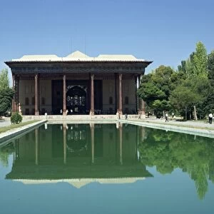 Chehel Sotoun Palace