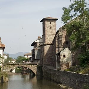 Church of Our Lady on right of old bridge, St. Jean Pied de Port, Basque country