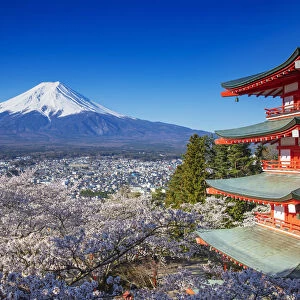 Chureito Pagoda in Arakurayama Sengen Park, and Mount Fuji, 3776m, UNESCO World Heritage