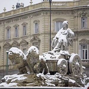 Cibeles statue in snow, Plaza de las Cibeles, Madrid, Spain, Europe