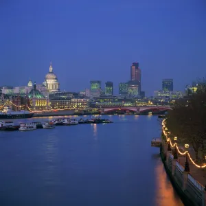 City skyline, including St. Pauls Cathedral, the NatWest Tower and Southwark Bridge