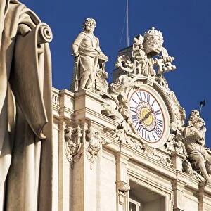 Clock adorning facade of St