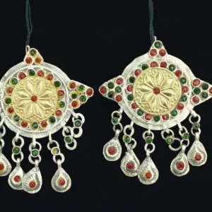 Close-up of Baluchi peen clips