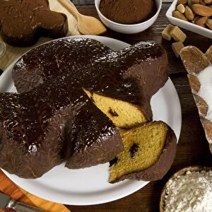 Colomba with chocolate (Italian Easter cake)