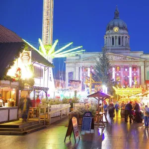 Council House and Christmas Market stalls in the Market Square, Nottingham, Nottinghamshire, England, United Kingdom, Europe