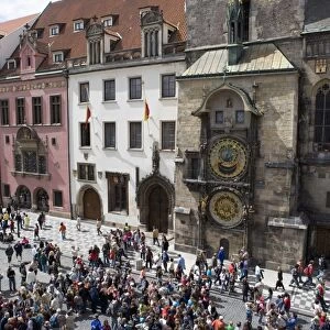 Crowds of tourists in front of Town Hall Clock, Astronomical clock, Old Town Square