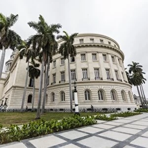 The Cuban Capitol building, El Capitolio, downtown Havana, Cuba, West Indies, Central