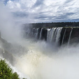 Devils Throat (Garganta del Diablo), Iguacu Falls, UNESCO World Heritage Site
