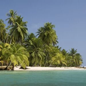 Diadup Island, San Blas Islands (Kuna Yala Islands), Panama, Central America