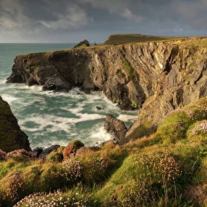 Dramatic cliff top scenery near Padstow on the North Coast of Cornwall, England, United Kingdom, Europe