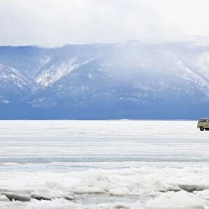 Driving on the lake, Maloe More (Little Sea), frozen lake during winter, Olkhon island, Lake Baikal, UNESCO World Heritage Site, Irkutsk Oblast, Siberia, Russia, Eurasia