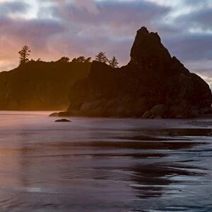 Dusk at Ruby Beach in the Olympic National Park, UNESCO World Heritage Site, on the