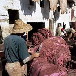 Dyeing vats