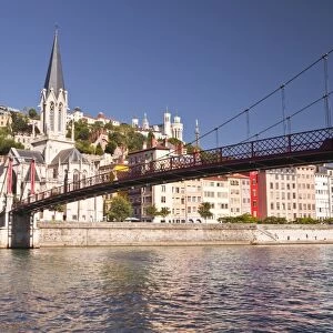 Eglise and Passerelle St. Georges over the River Saone, Vieux Lyon, Rhone, Rhone-Alpes, France, Europe