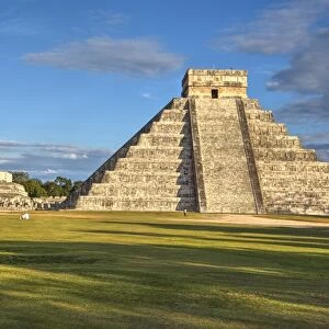 El Castillo (Pyramid of Kulkulcan), Chichen Itza, UNESCO World Heritage Site, Yucatan