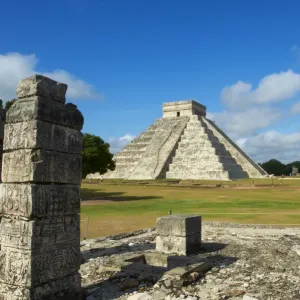 El Castillo pyramid (Temple of Kukulcan) in the ancient Mayan ruins of Chichen Itza