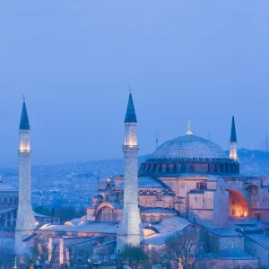 Elevated view of Aya Sofya (Hagia Sophia) (Sancta Sophia), UNESCO World Heritage Site