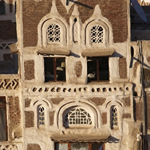 Elevated view of house architecture, Old City of Sanaa, UNESCO World Heritage Site, Yemen, Middle East
