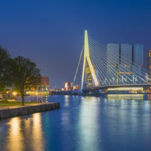 Erasmusbrug (Erasmus Bridge) and Wilhelminakade 137, De Rotterdam, The Rotterdam Building