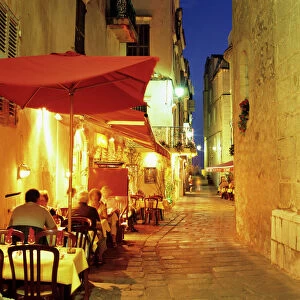 Evening restaurant scene in Haute Ville, Bonifacio, South Corsica, Corsica, France, Europe