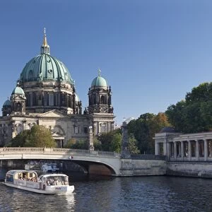 Excursion boat on Spree River, Berliner Dom (Berlin Cathedral), Spree River, Museum Island
