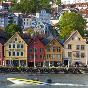 Fishing Warehouses in the Bryggen District, UNESCO World Heritage Site, Bergen, Hordaland, Norway, Scandinavia, Europe