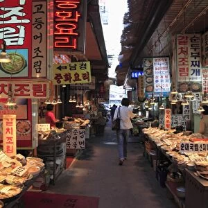Food vendors, Namdaemun Market, Seoul, South Korea, Asia